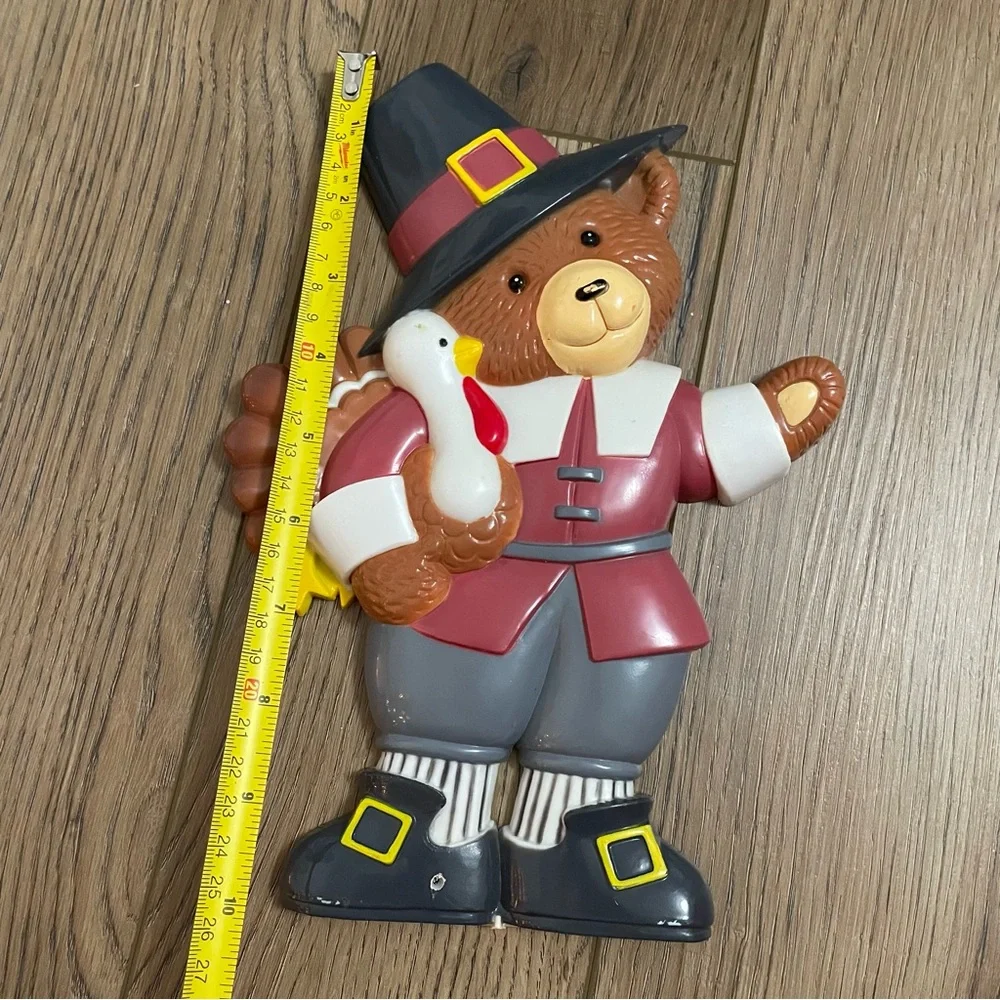 Vintage Bear Pilgrim Thanksgiving Turkey Wall Plaque‎ Plastic 10”